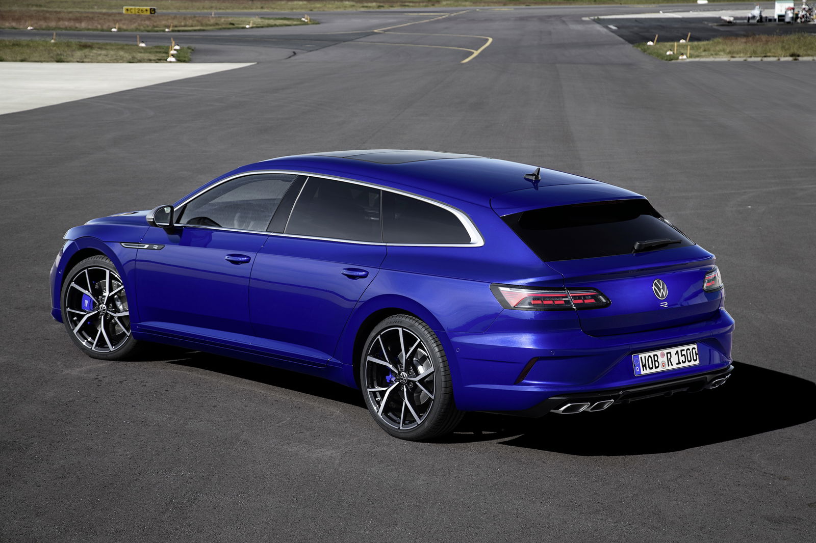The 316bhp VW Arteon R Is Here And You Can Have It As A 'Shooting Brake' Wagon