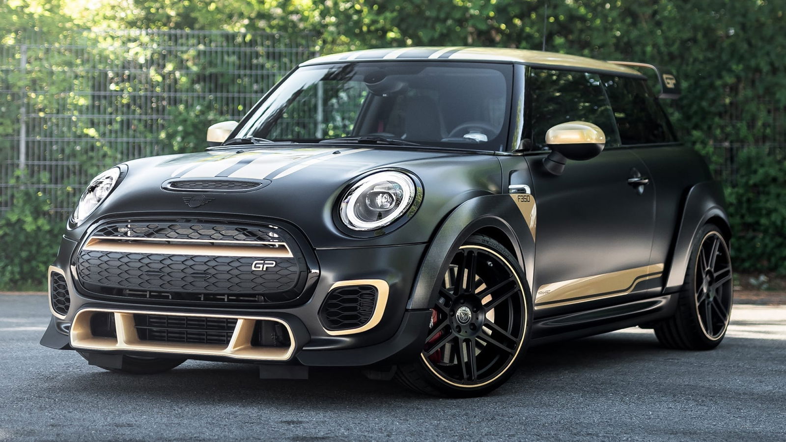 The Manhart Mini 'GP3' Has 350bhp And Lots Of Gold Bits