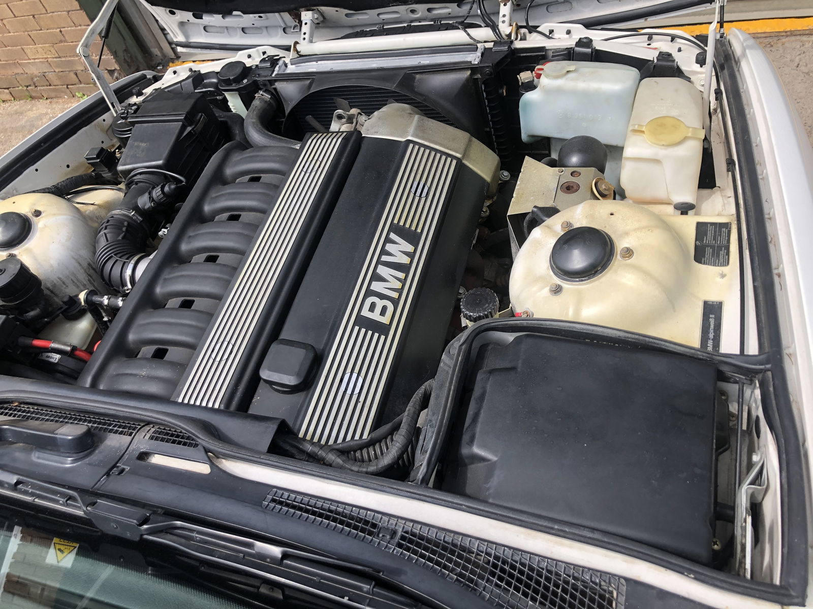 This E34 BMW 525iX Is An Attainable Unicorn