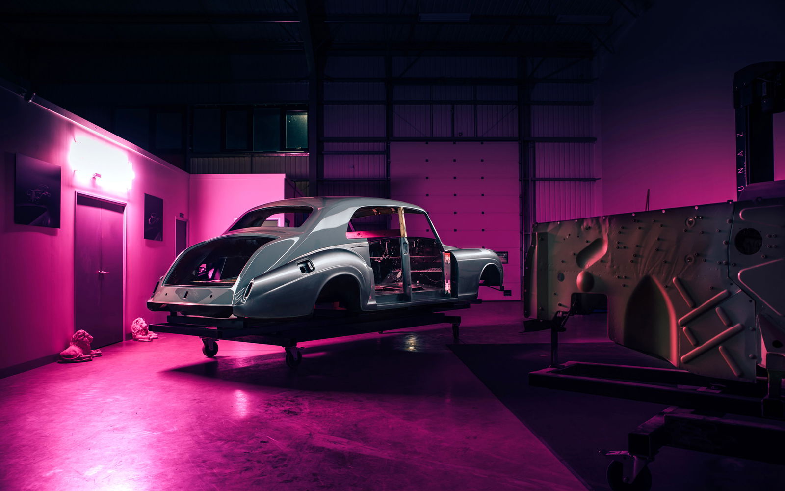 An Electric Rolls-Royce Phantom V Is The Definition Of Refinement