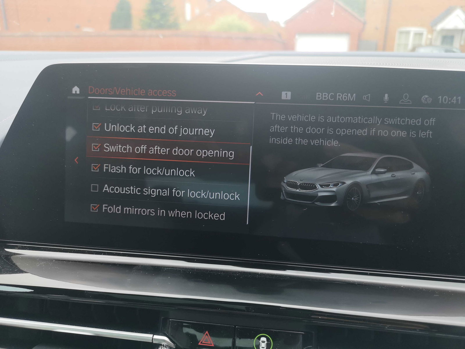 The Ignition On A Modern BMW Doesn't Turn Off Until You Lock It, And I Don't Get Why