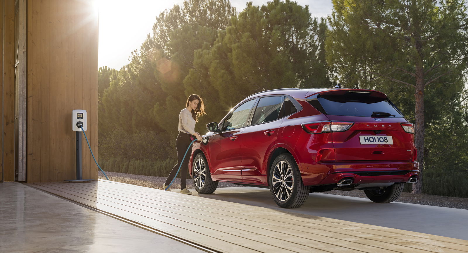 Ford Halts Kuga PHEV Sales Over Battery Fires