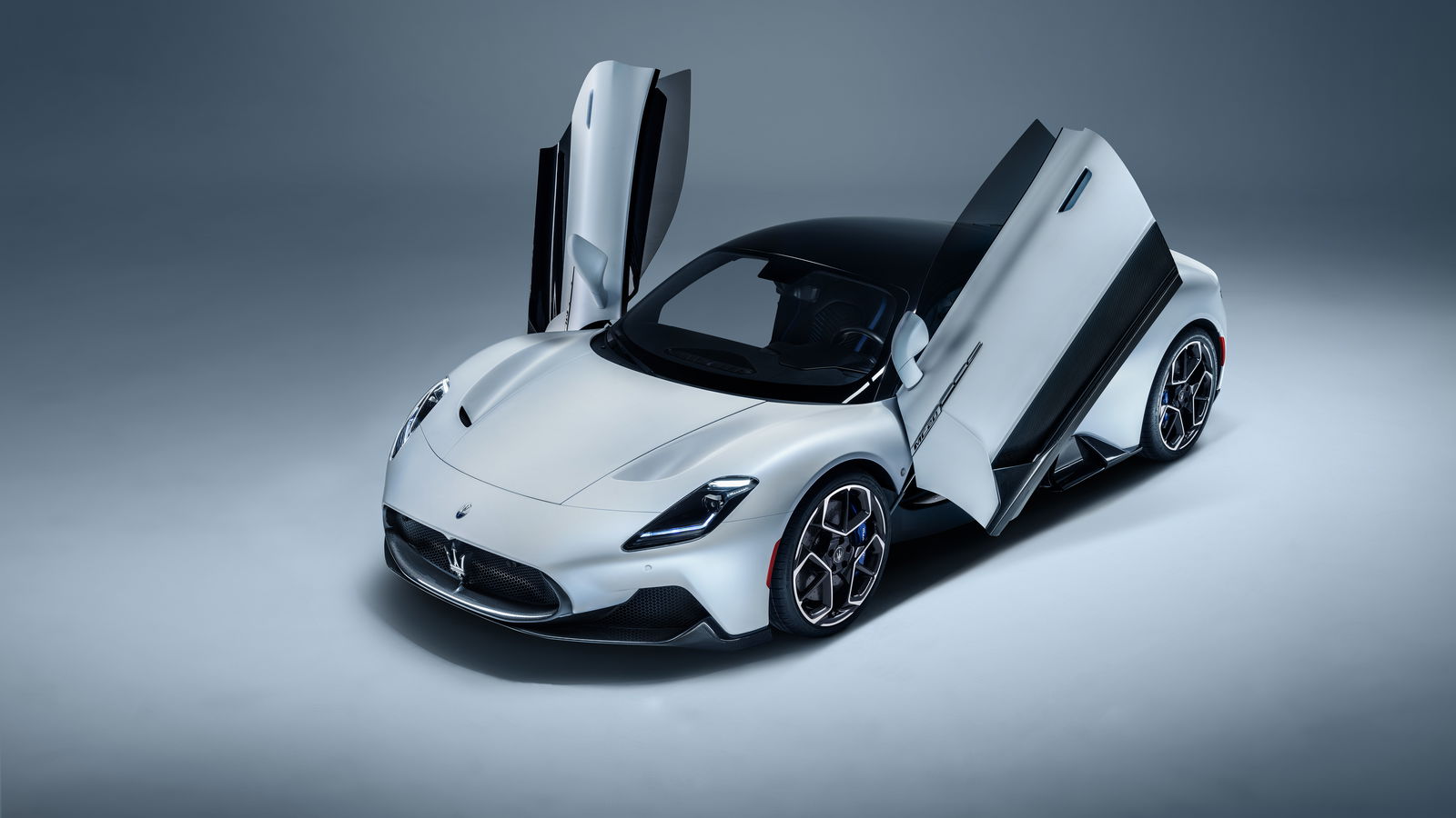 The Mid-Engined, 613bhp Maserati MC20 Supercar Wants To Steal Ferrari Sales
