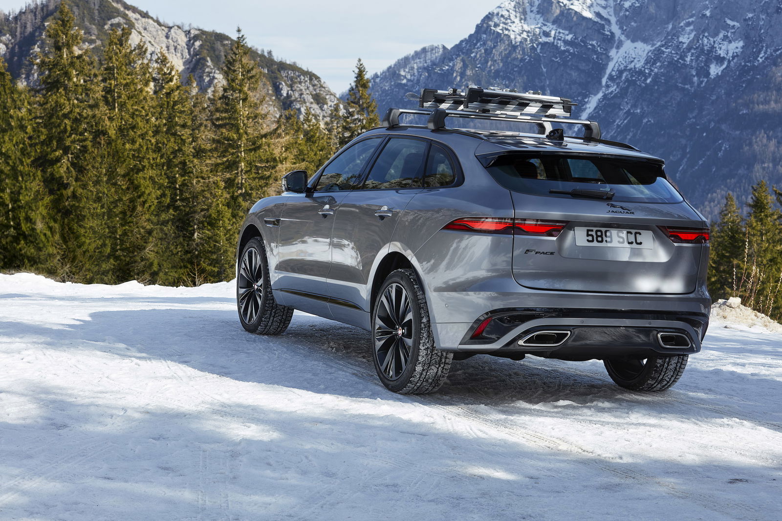 The F-Pace is shown here in hashtaglifestyle spec