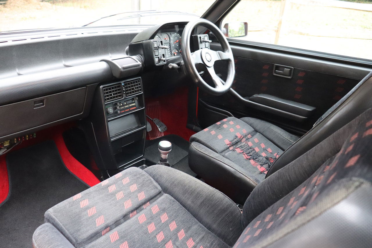 Hot Damn, Do We Want This Tastefully Modded Fiat Uno Turbo I.E
