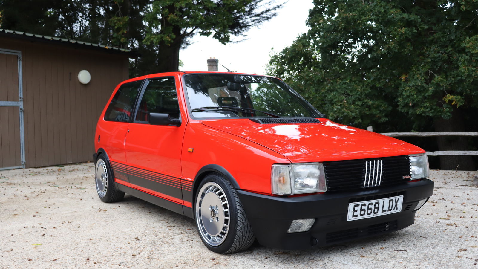 Hot Damn, Do We Want This Tastefully Modded Fiat Uno Turbo I.E