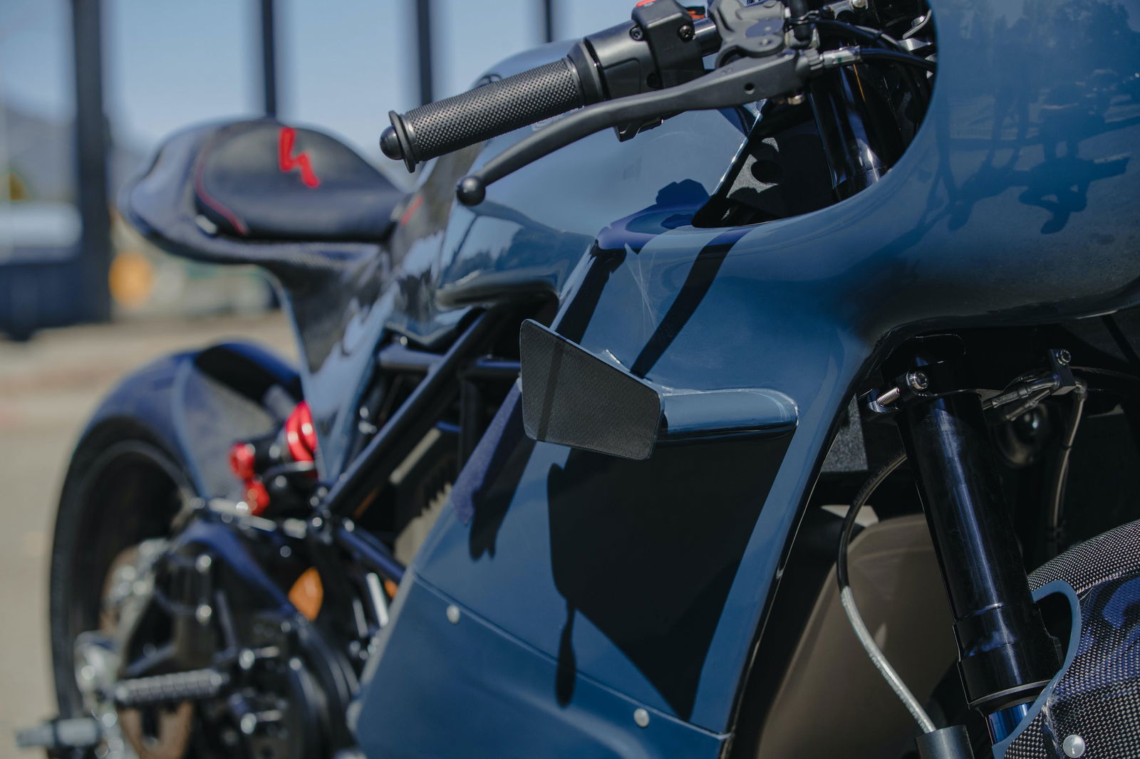 Deus Custom’s Zero SR/S Is A Gorgeous Marriage Of Retro And Futuristic