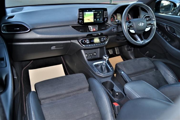 This £18k Hyundai i30 N Is Pretty Much The Same As The New One - Just Cheaper