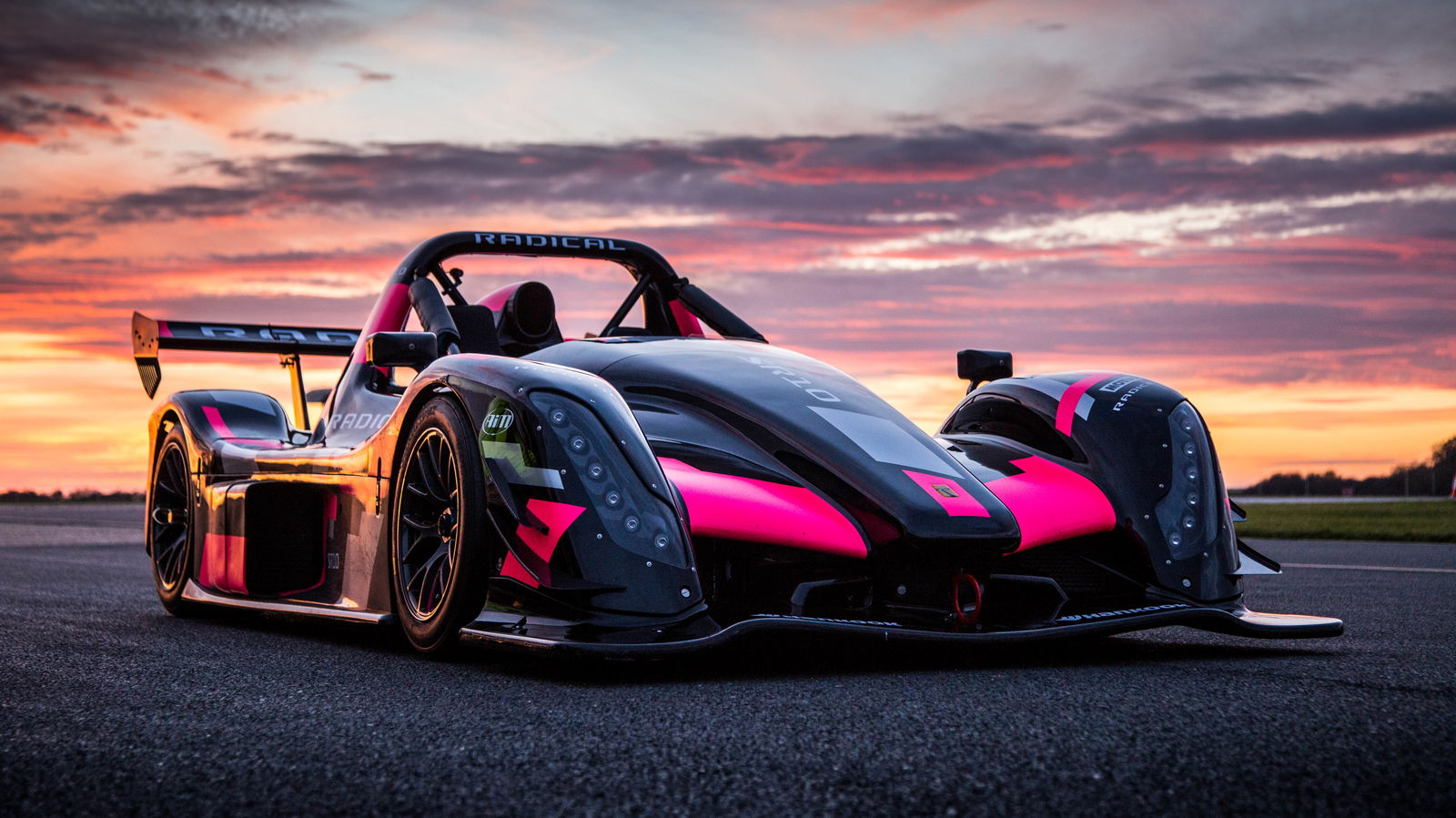 32 Killer Car Wallpapers For Your Desktop And Mobile