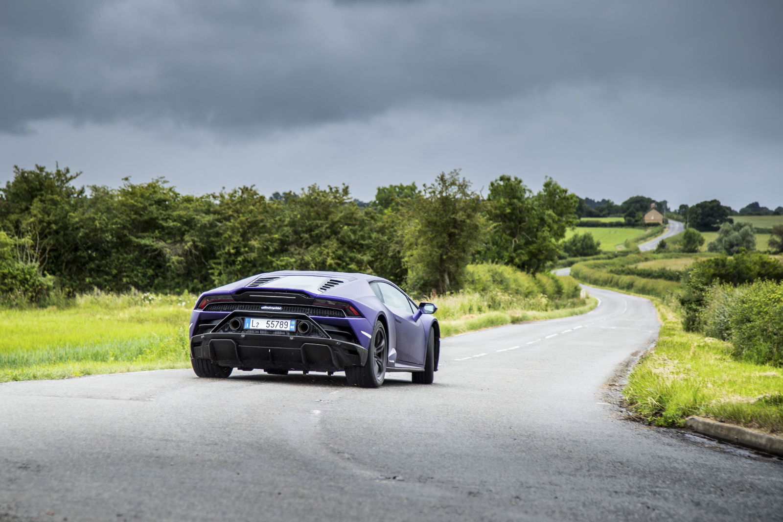 32 Killer Car Wallpapers For Your Desktop And Mobile