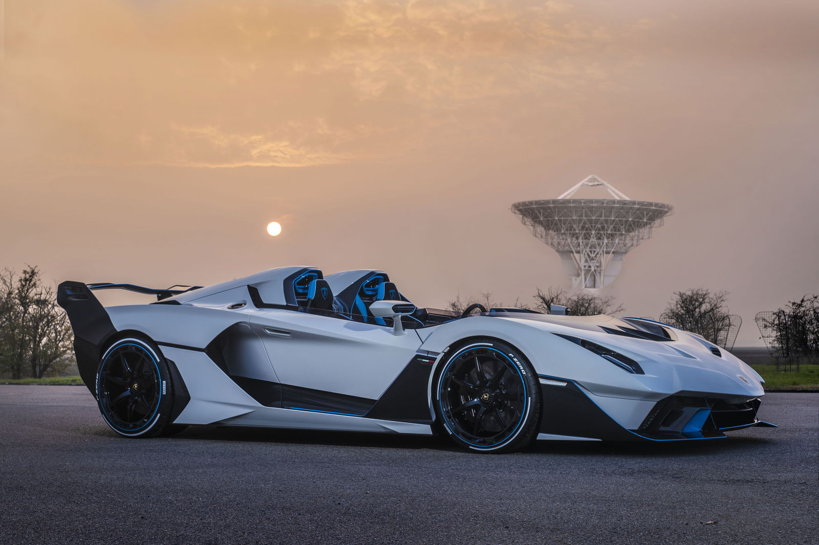 No-Windscreen Hypercars Embody Everything Worst About The Car Industry