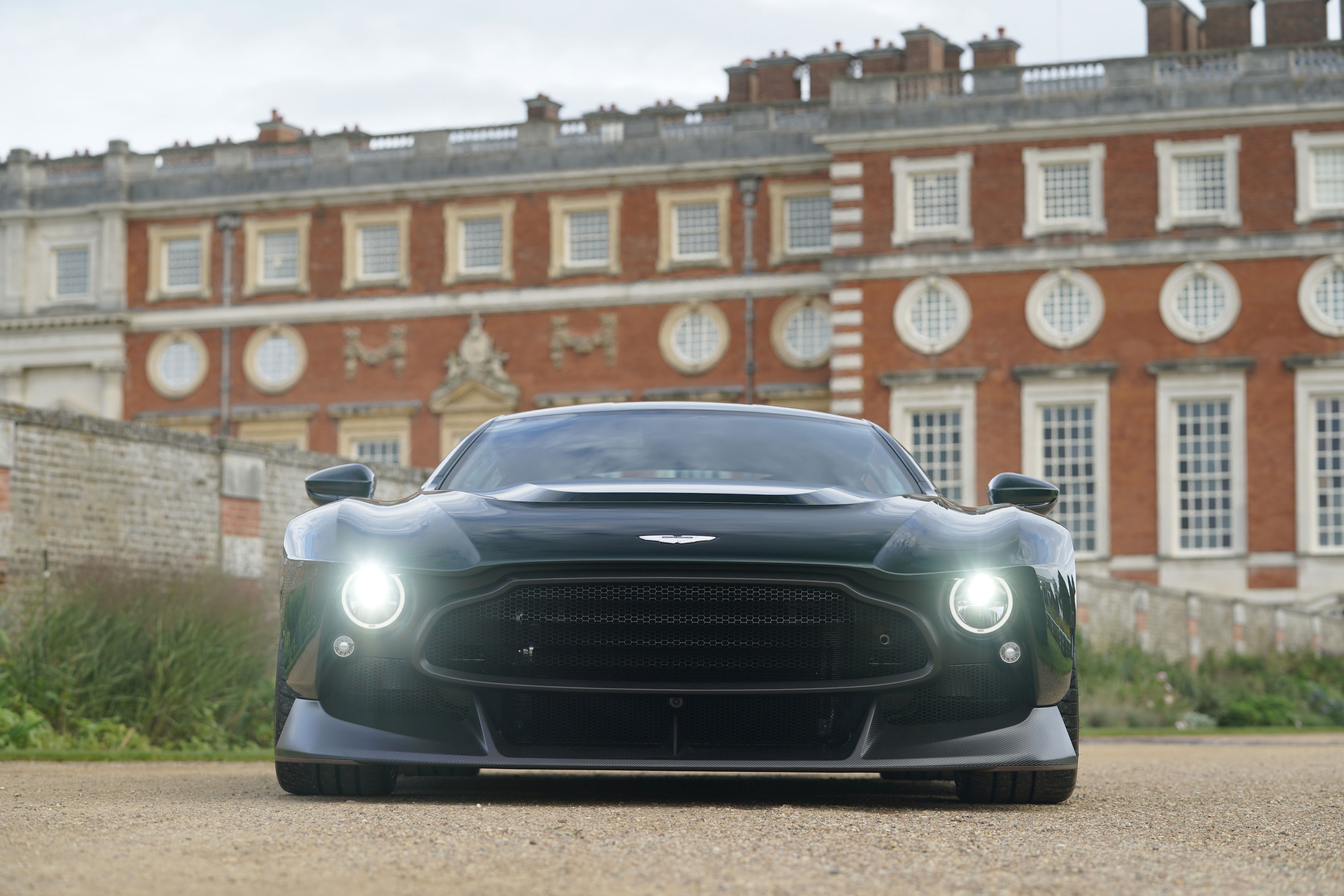 32 Killer Car Wallpapers For Your Desktop And Mobile
