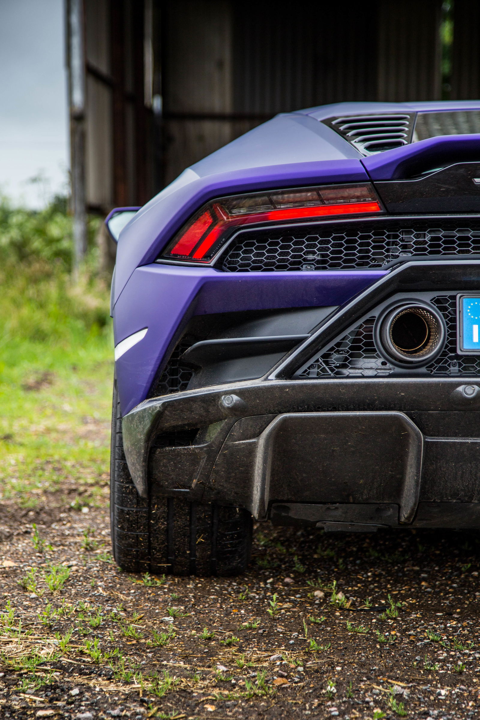 32 Killer Car Wallpapers For Your Desktop And Mobile