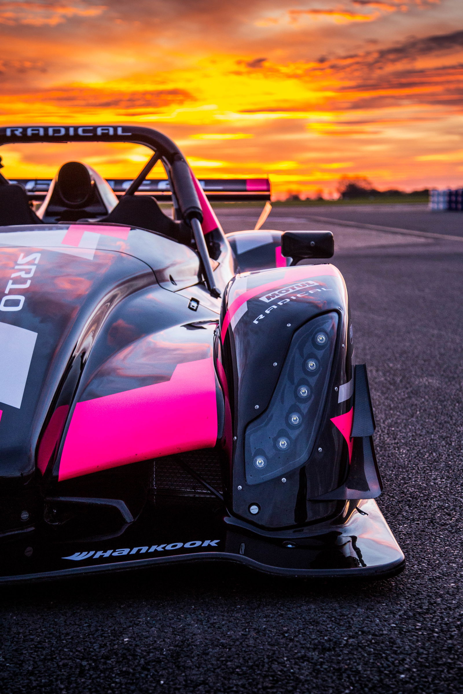 32 Killer Car Wallpapers For Your Desktop And Mobile