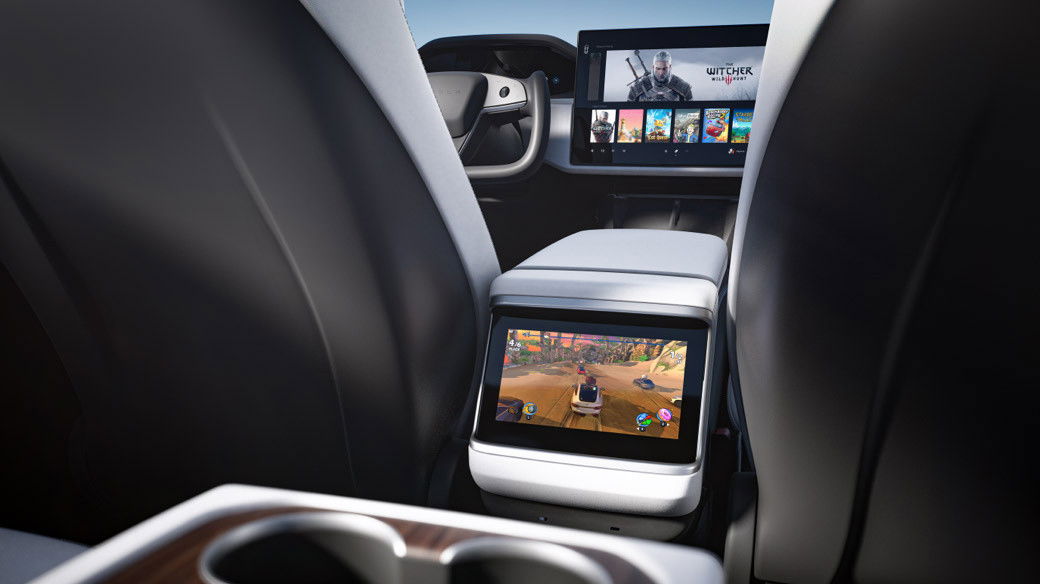 Updated Tesla Model S Has Silly Steering 'Wheel' And 1000bhp Plaid Powertrain