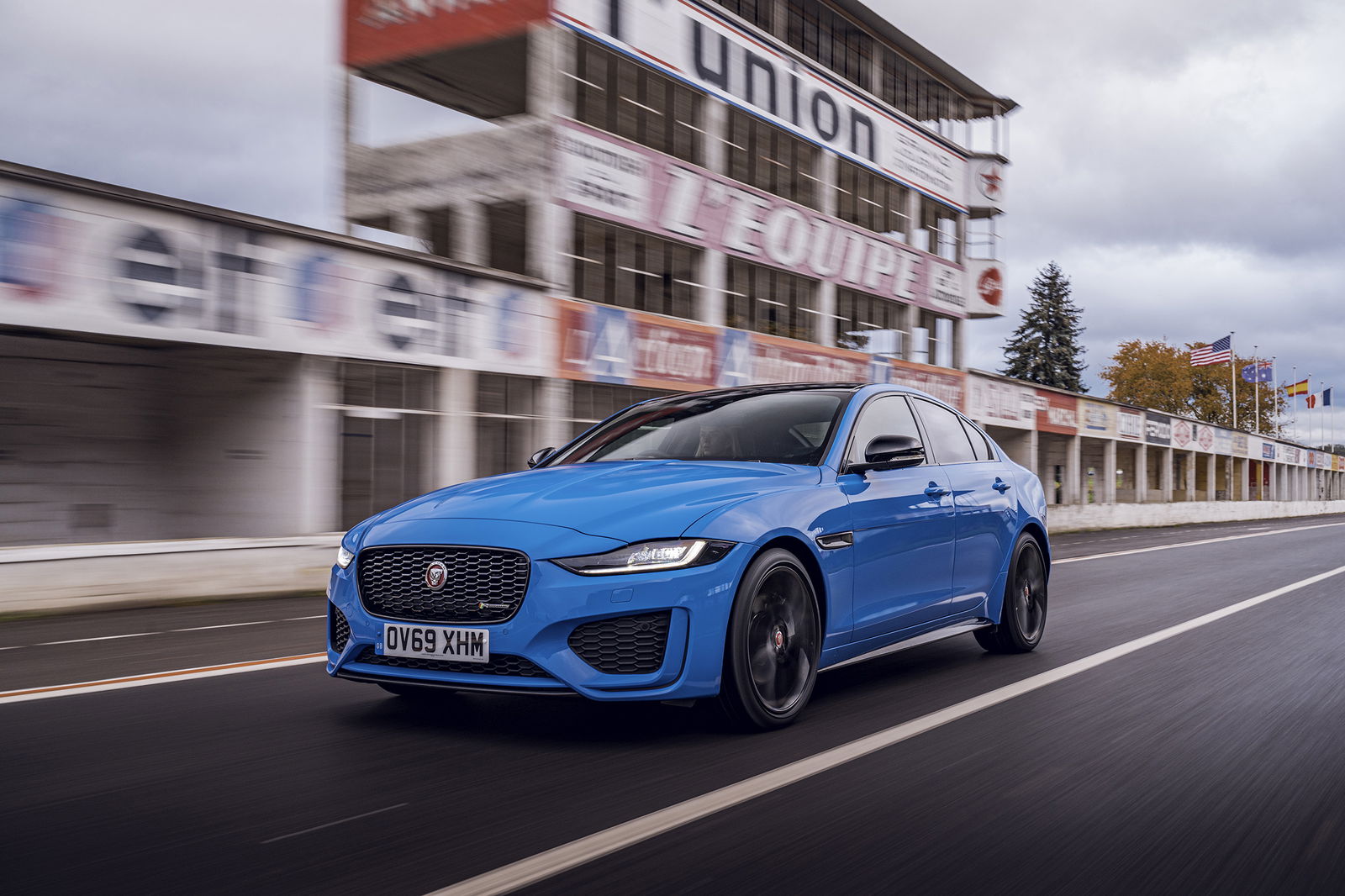 The Jaguar F-Type Reims Edition Is A Handsome Way To Cash In On Blue Monday