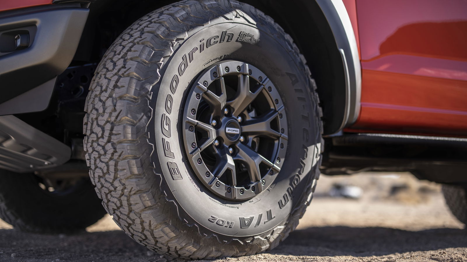 The New Ford F-150 Raptor's Huge Tyres Forced Changes To The Production Line