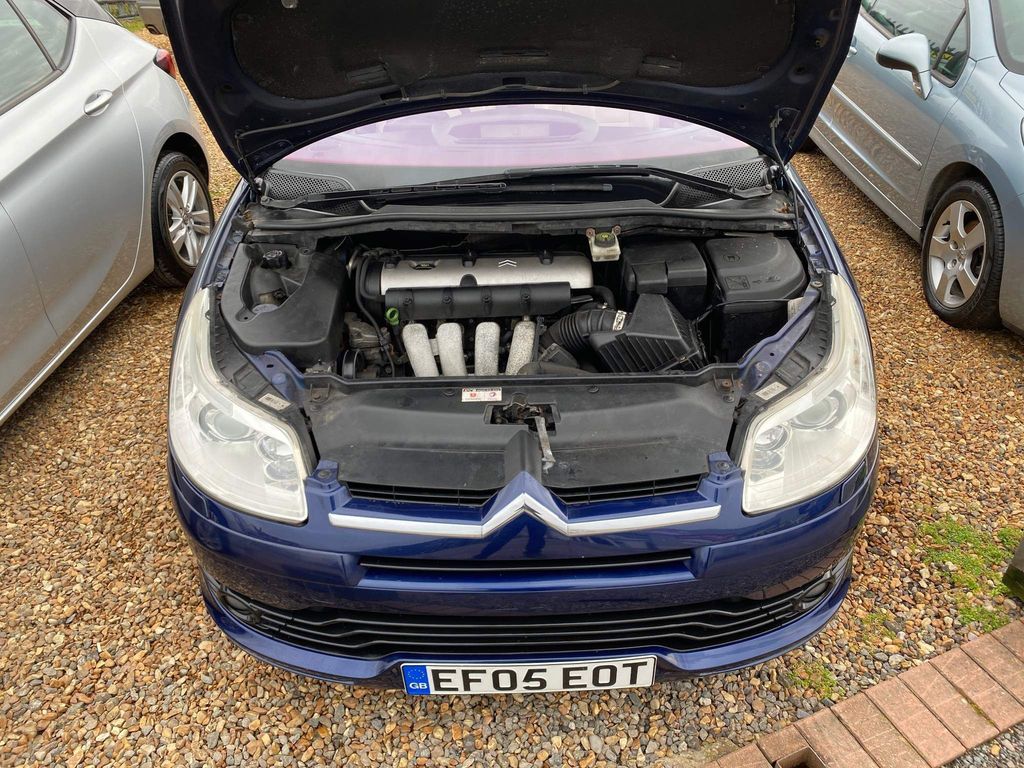 This Rare Citroen C4 VTS Is A Weirdly Tempting £3750 Warm Hatch
