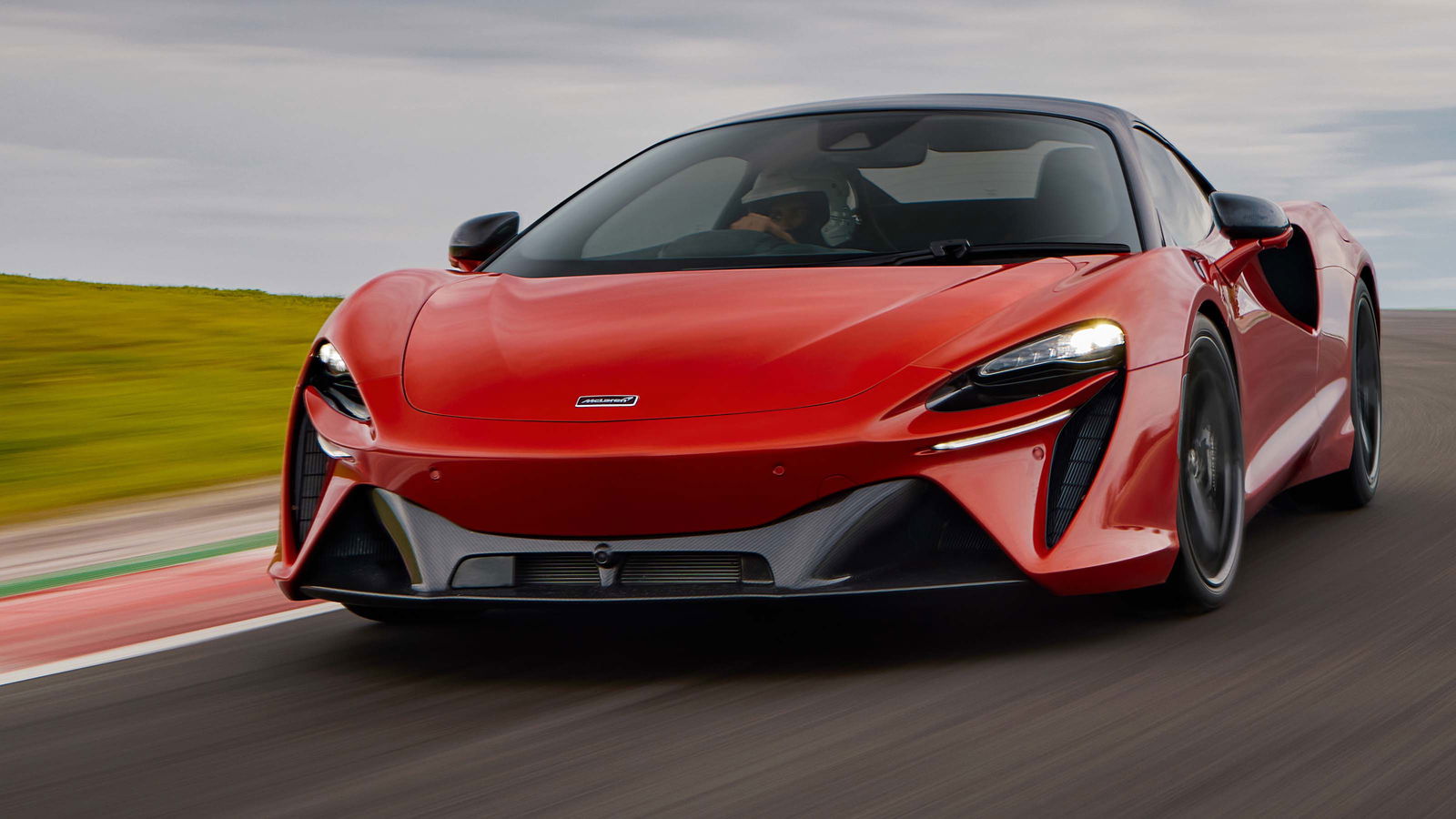 The 671bhp McLaren Artura Weighs Under 1400kg, Despite The Hybrid Stuff