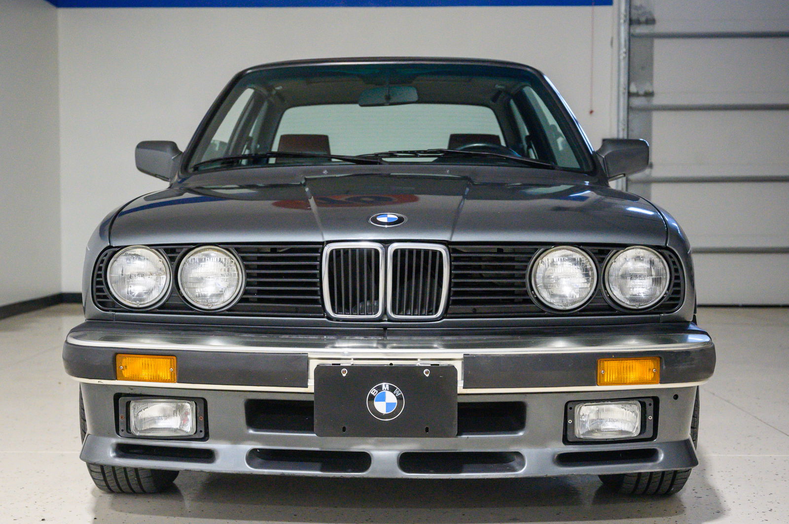 This BMW 325iS Is A Sporty E30 Curio