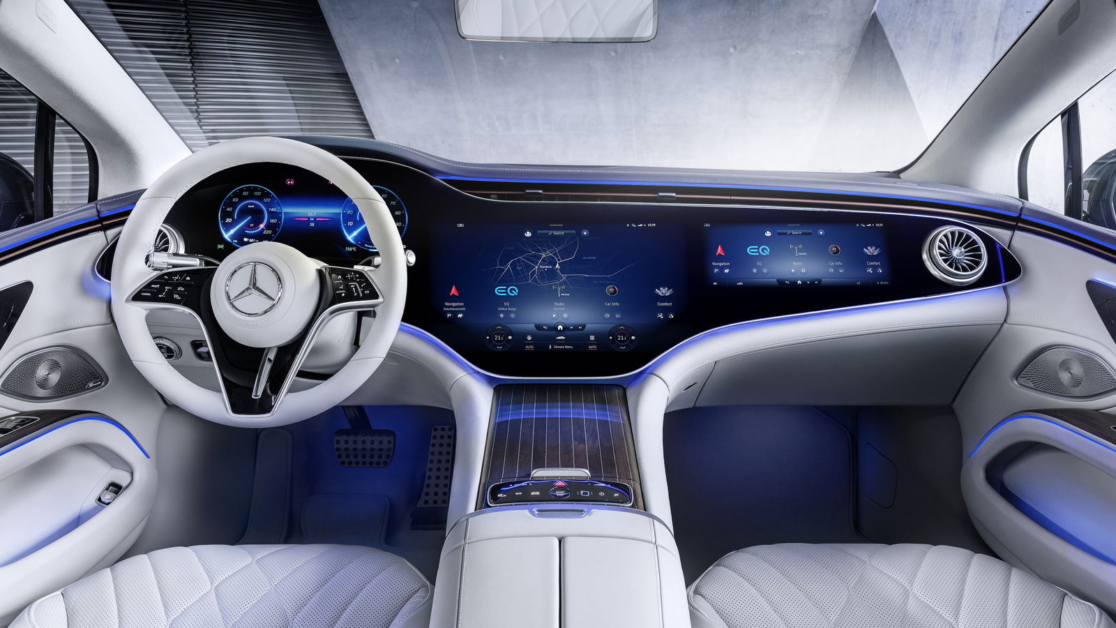Here's What Mercedes' New 1.4-Metre 'Hyperscreen' Looks Like In A Car