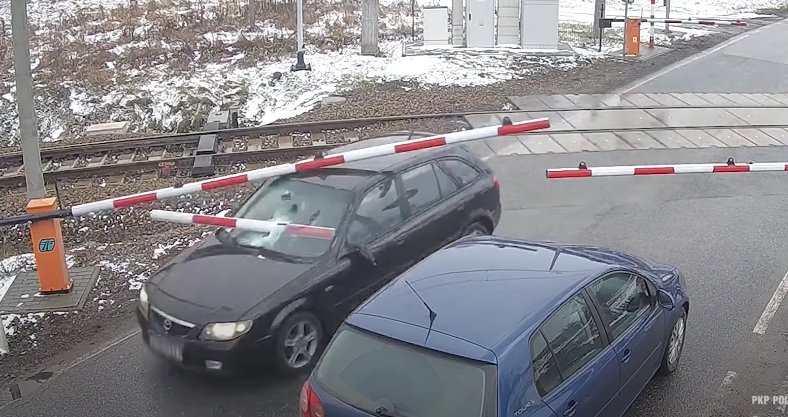 Driver Nearly Gets A Barrier To The Face While Fleeing Police
