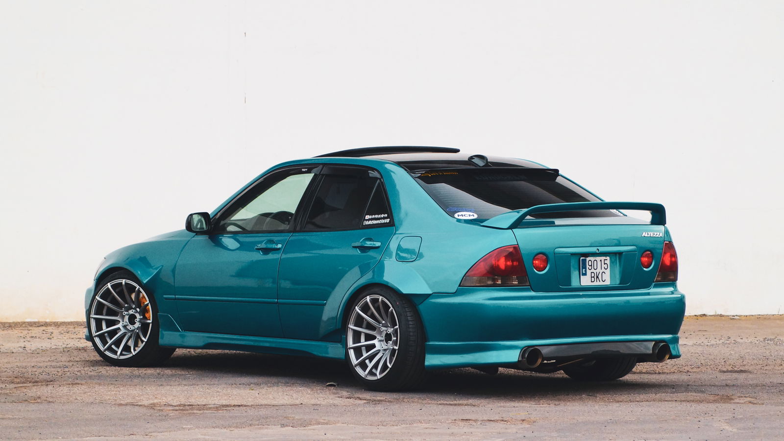 This V8-Swapped Lexus IS200 Is A Mad Mix Of Toyota, Mercedes And Opel