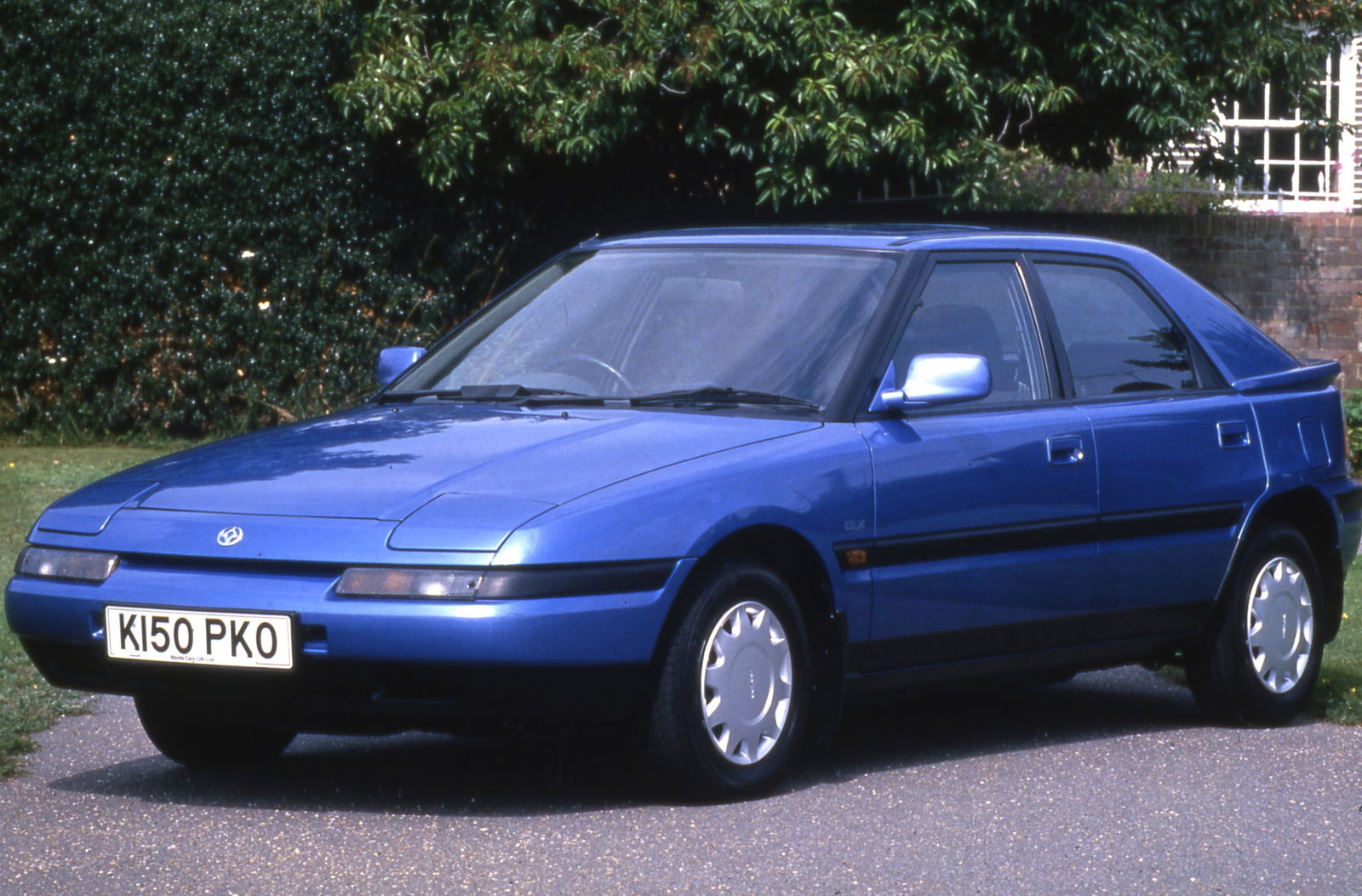 10 Reasonably Cheap Cars With Pop-Up Headlights