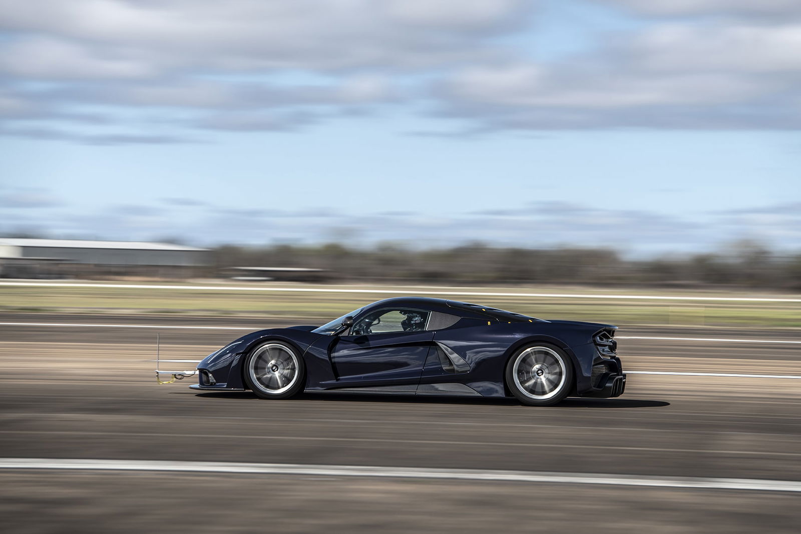 200mph Is No Bother For A Hennessey Venom F5 On Half Power
