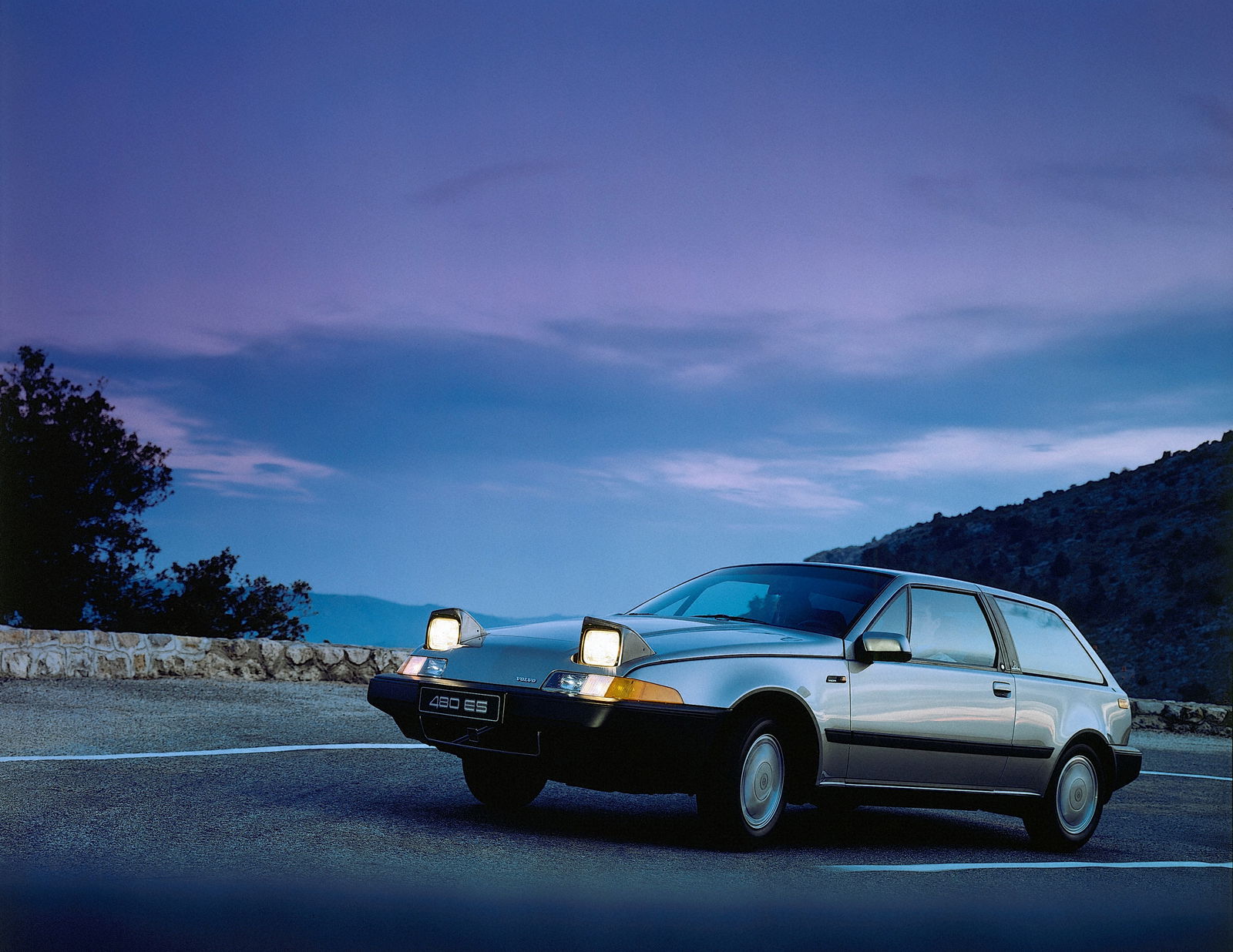 10 Reasonably Cheap Cars With Pop-Up Headlights