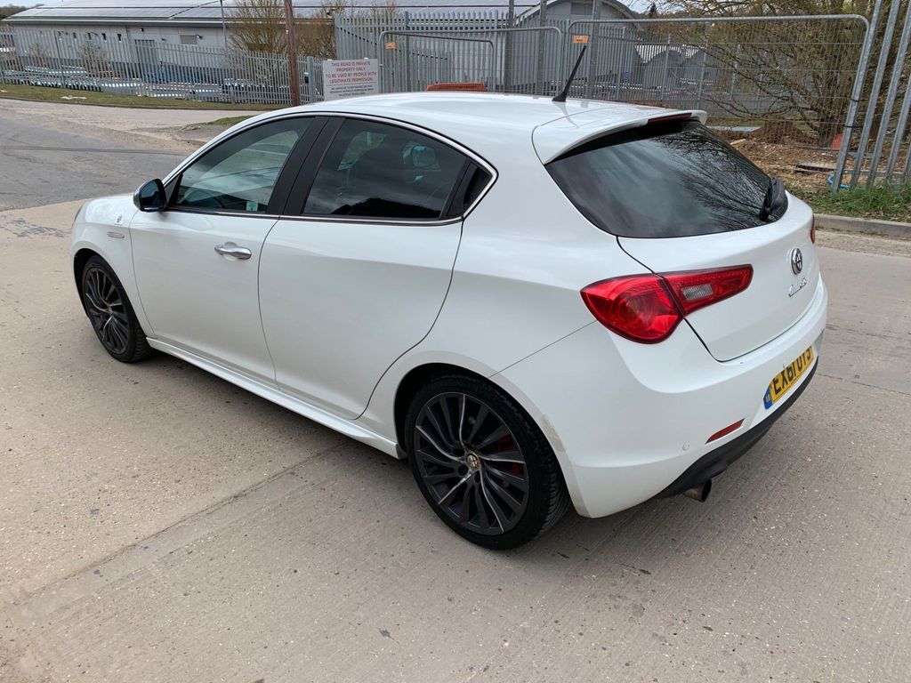 Is The 232bhp Alfa Romeo Giulietta Cloverleaf Tempting At £5000?