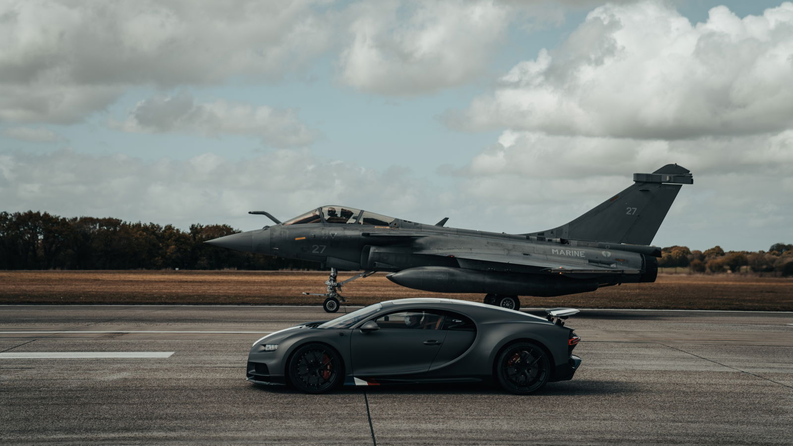 This Bugatti Chiron Vs Jet Fighter Racer Is A New Take On An Old Idea