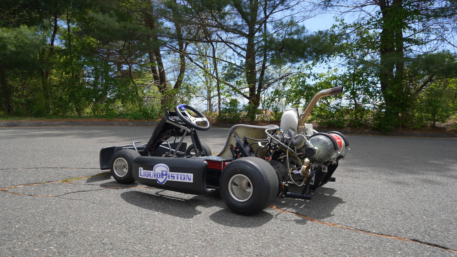 This Go-Kart Is Powered By A Tiny 2kg Rotary Hydrogen Engine