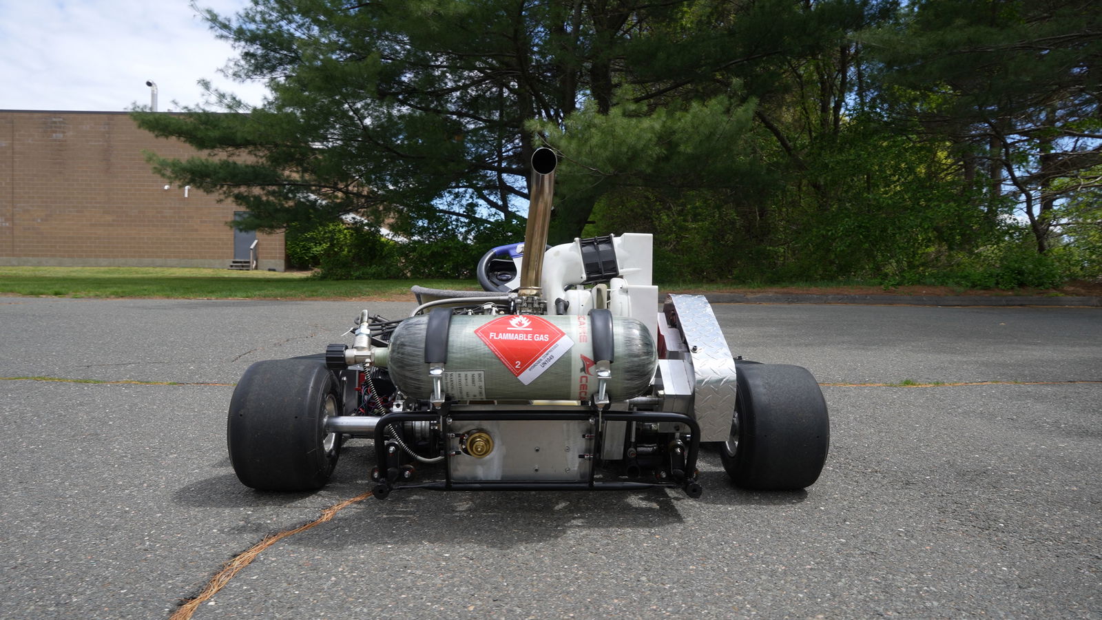 This Go-Kart Is Powered By A Tiny 2kg Rotary Hydrogen Engine