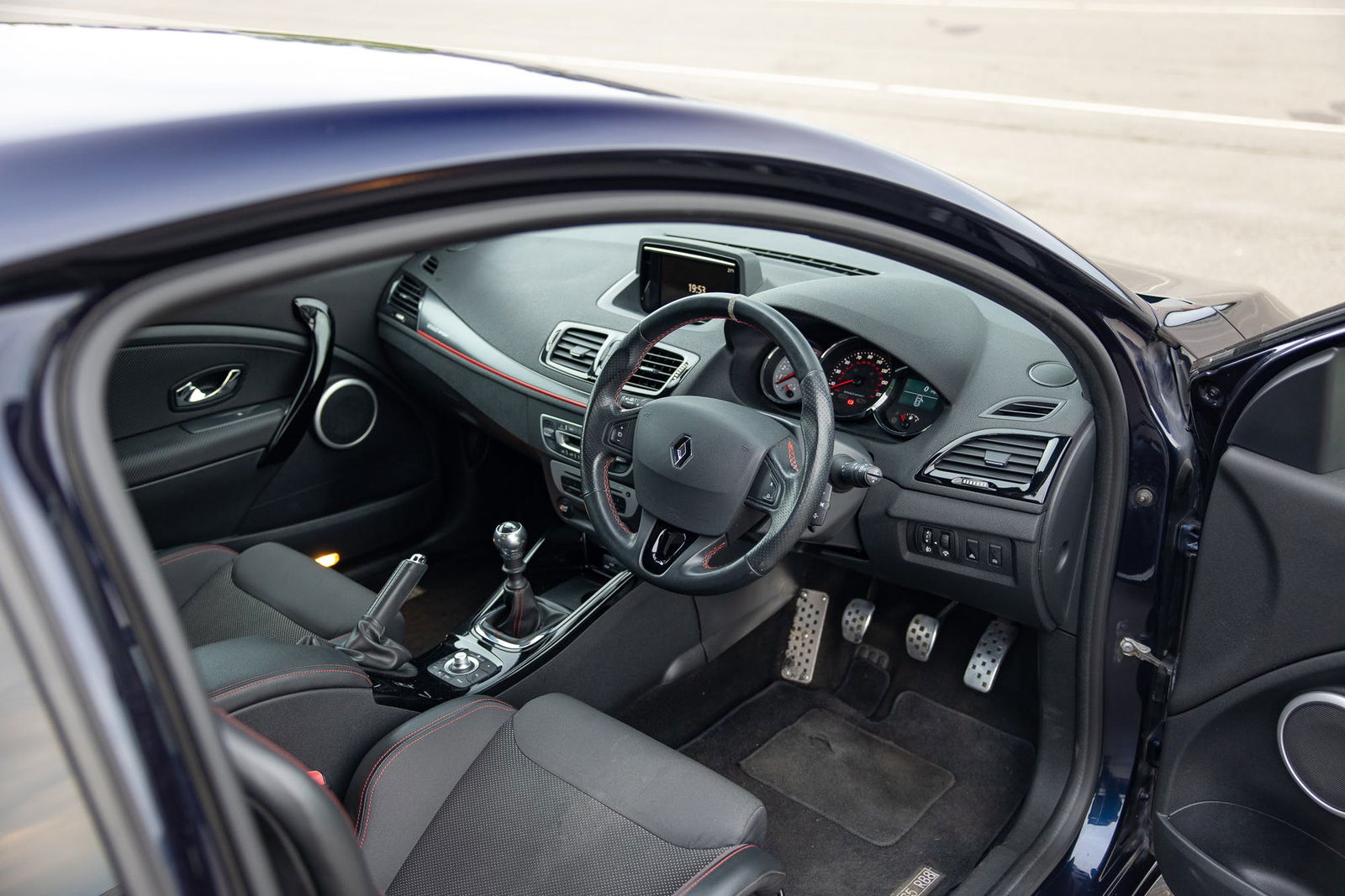 The Renault Sport Megane RB8 Is A Special Edition Hot Hatch You Forgot About
