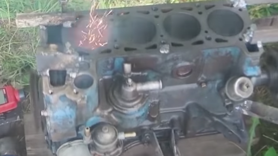 Watch A Headless Lada Engine Be Spun Up Until A Piston Flies Out