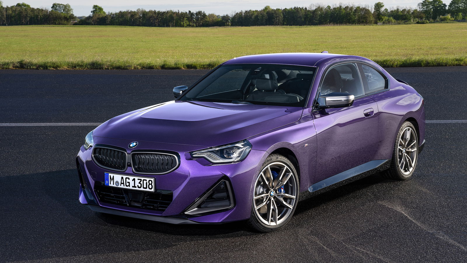 'G42' BMW M240i Arrives With AWD, A 369bhp I6 And A Sensibly-Sized Grille