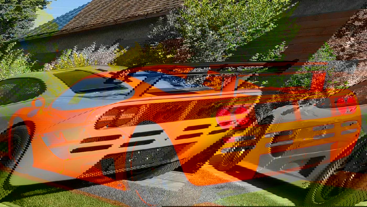 This Surprisingly Well Made, Boxster-Based McLaren F1 Replica Even Has A Central Driving Position