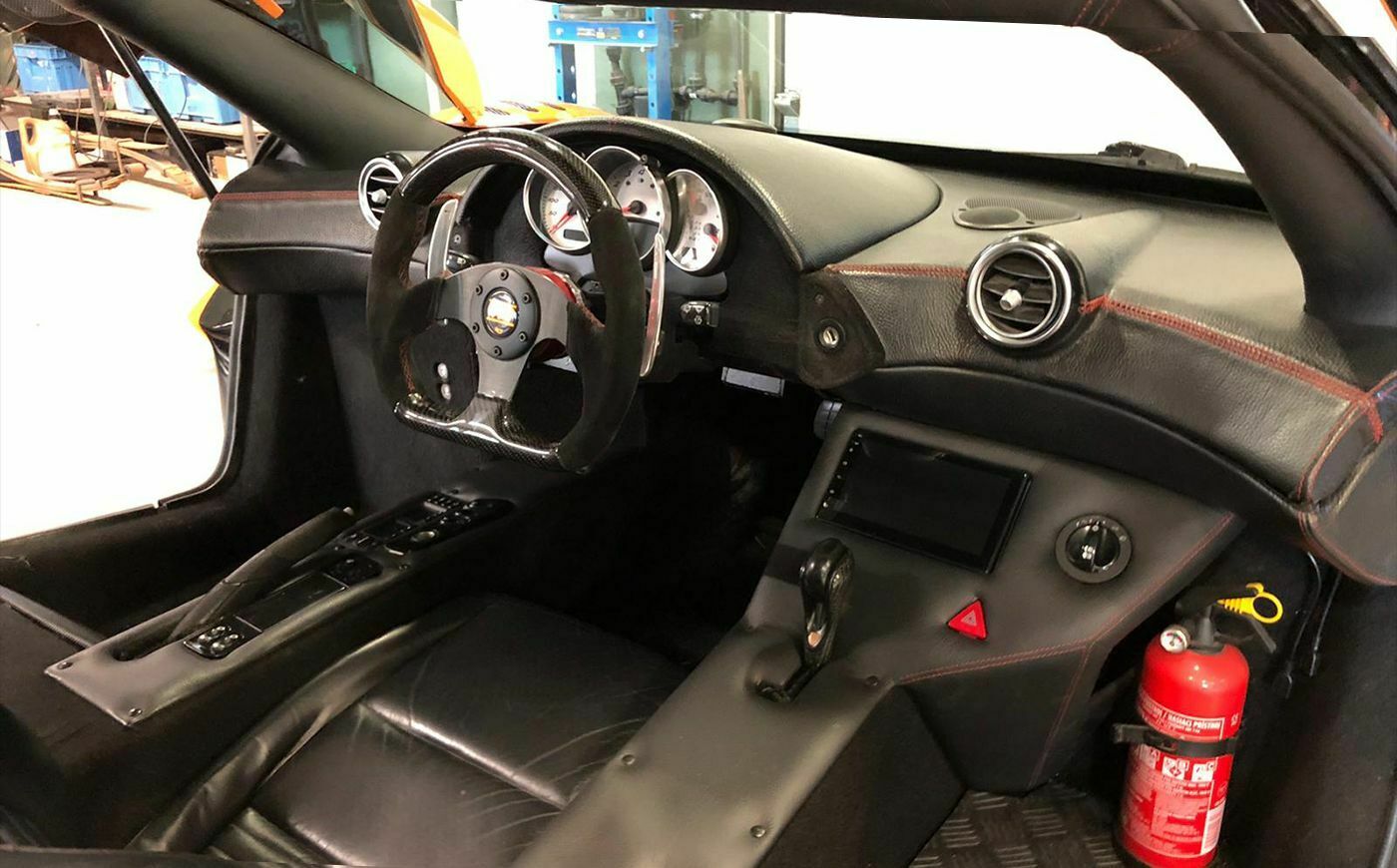 This Surprisingly Well Made, Boxster-Based McLaren F1 Replica Even Has A Central Driving Position