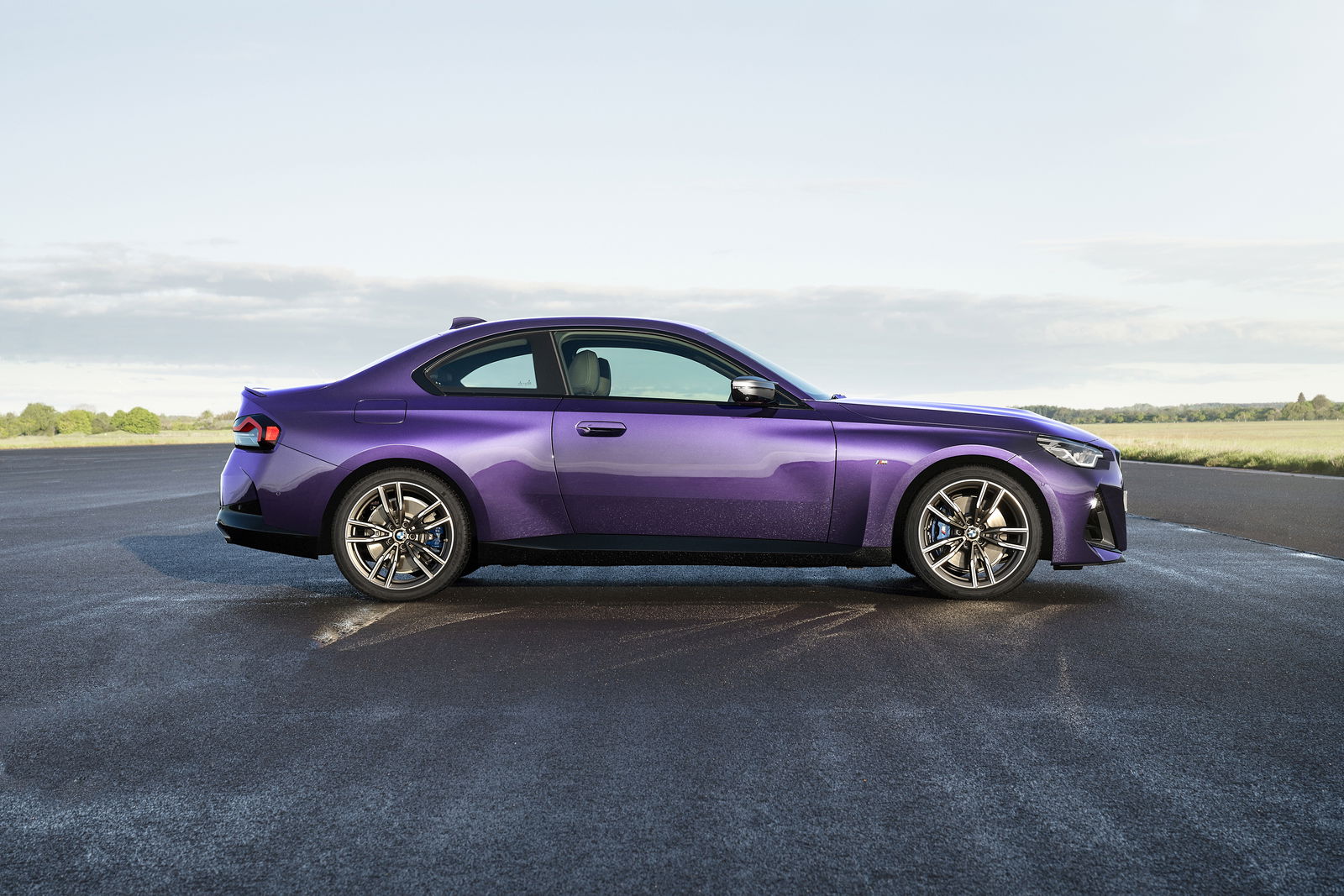 'G42' BMW M240i Arrives With AWD, A 369bhp I6 And A Sensibly-Sized Grille