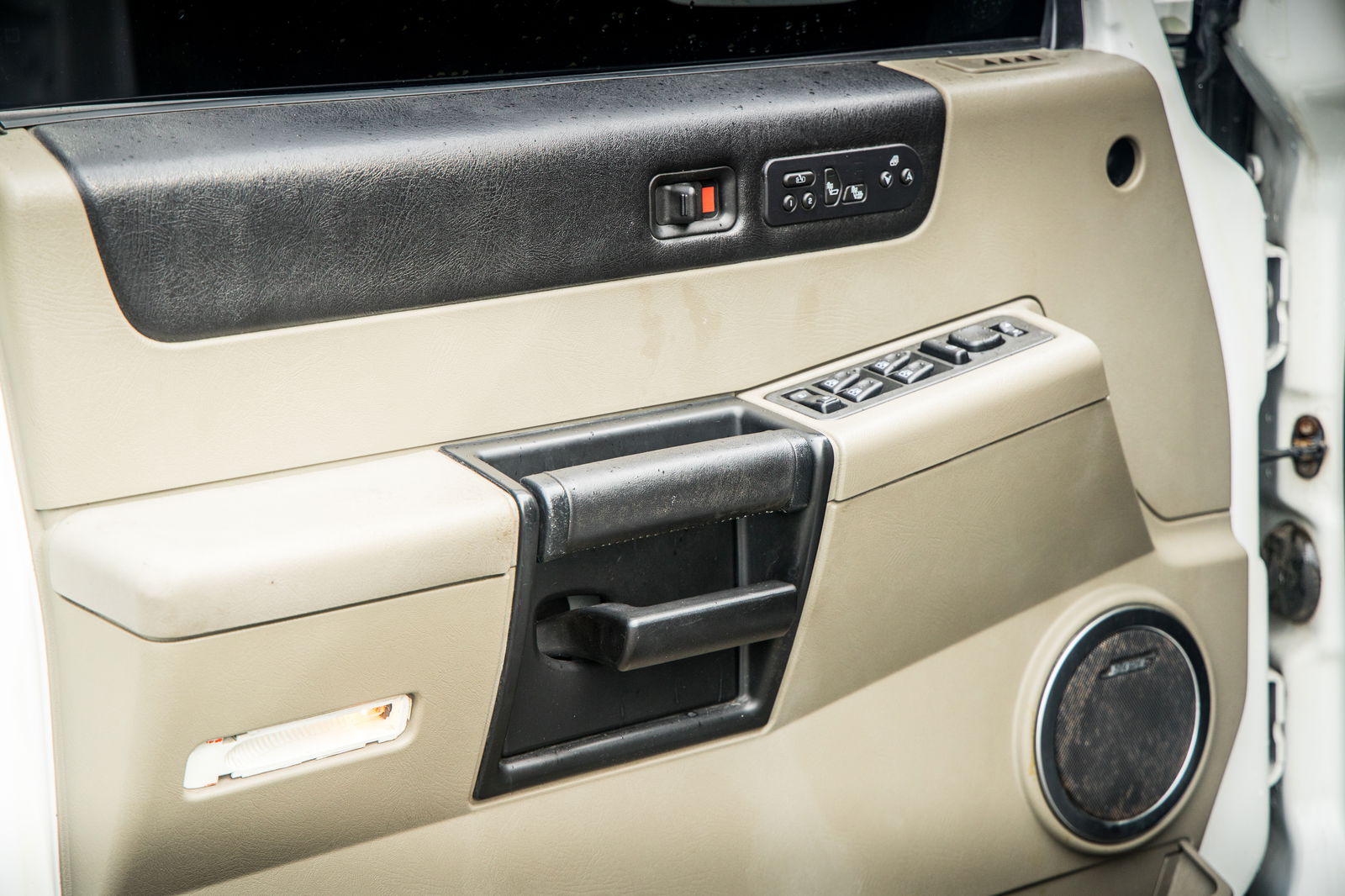 Driving A Hummer H2 Is An Awful And Brilliant Experience All At The Same Time