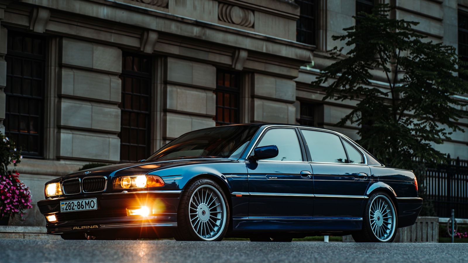 The Alpina B12 LWB Is An Achingly Cool, Very Rare E38 With A 5.7 V12