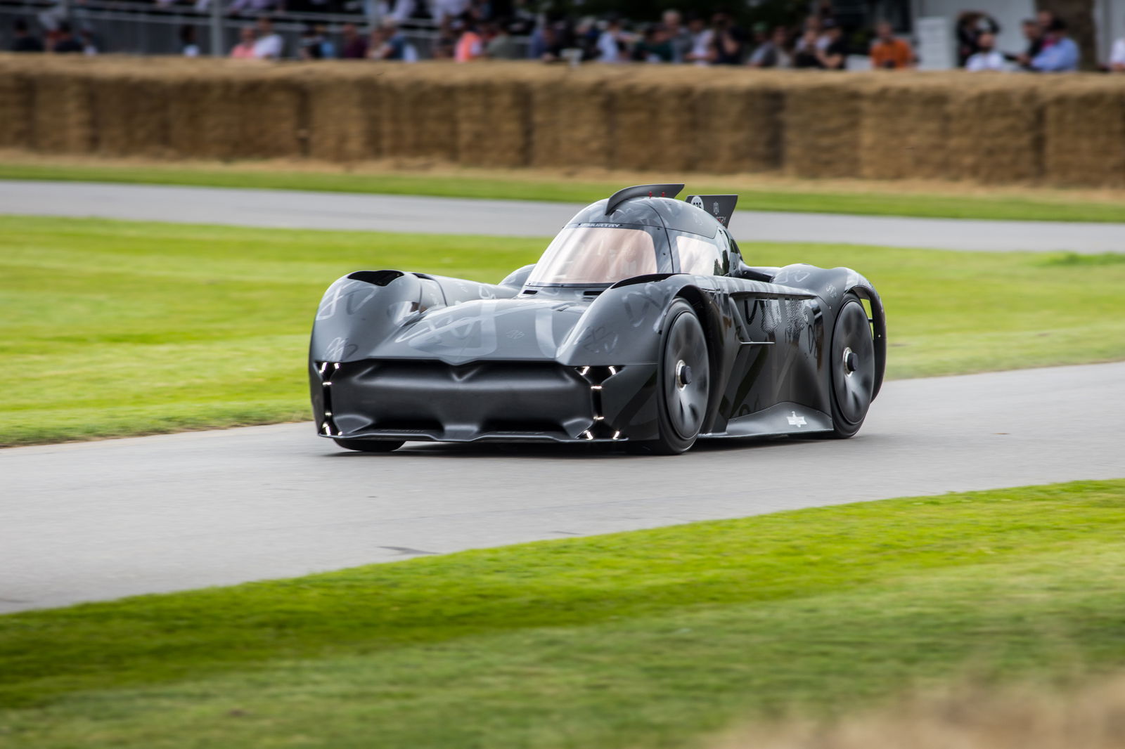 We're Getting Serious Batmobile Vibes From This Bonkers Electric Fan Car