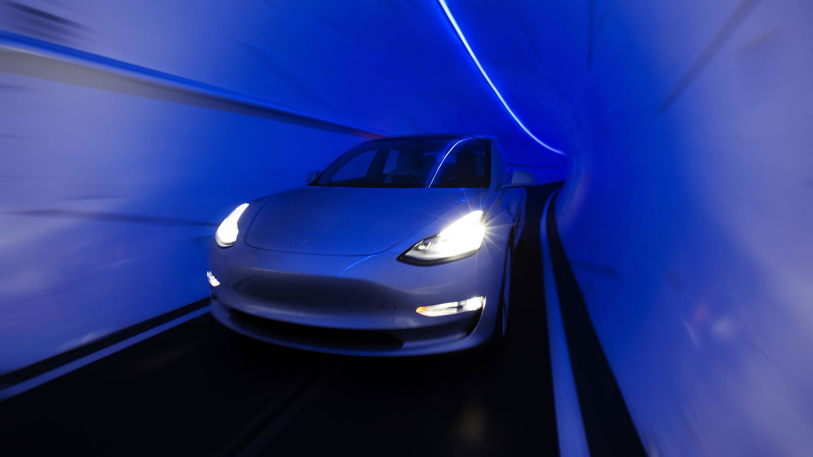 Vegas Loop Drivers Instructed To Refer To Elon Musk As 'A Great Leader'
