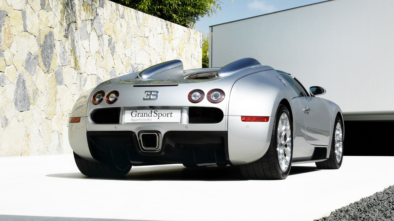 Bugatti Has Restored The First-Ever Veyron Grand Sport