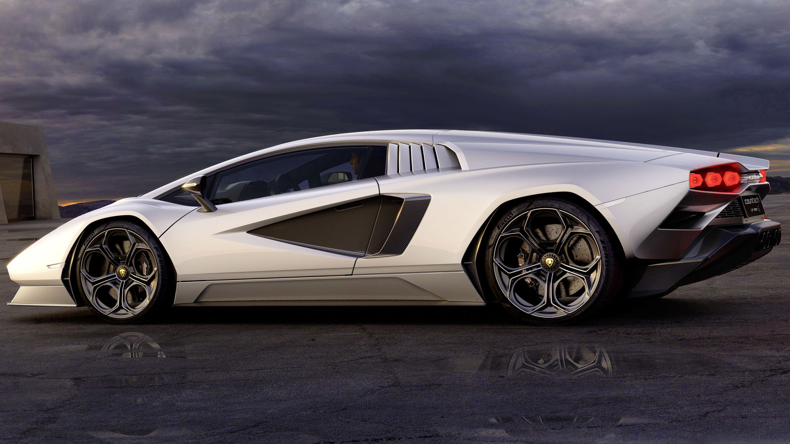 Reimagined Lamborghini Countach Brings The Wedge Back