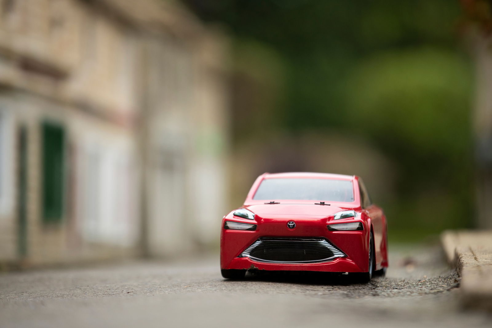 This Tamiya RC Car Is Powered By Hydrogen