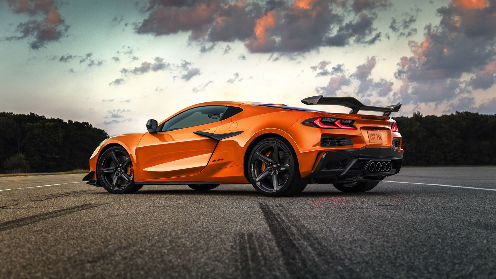 670bhp Chevrolet Corvette Z06 Brings The Wings And Lots Of V8 Noise