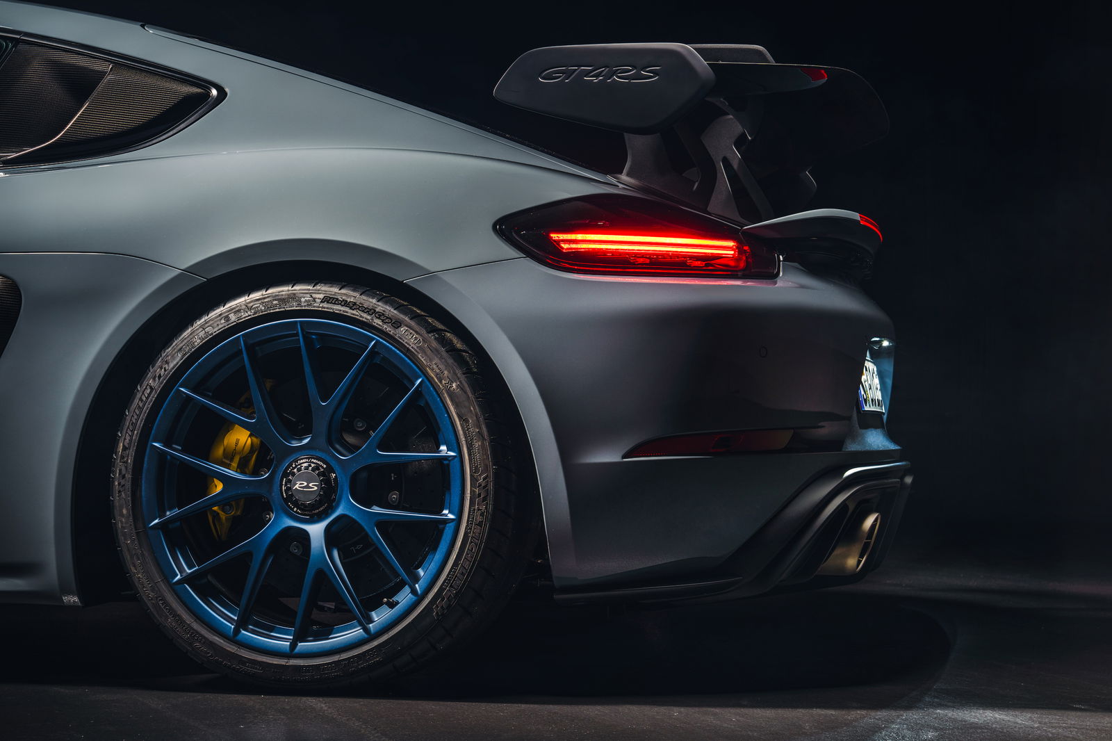The 493bhp Porsche Cayman GT4 RS Is Here And Other Sports Cars Should Just Give Up