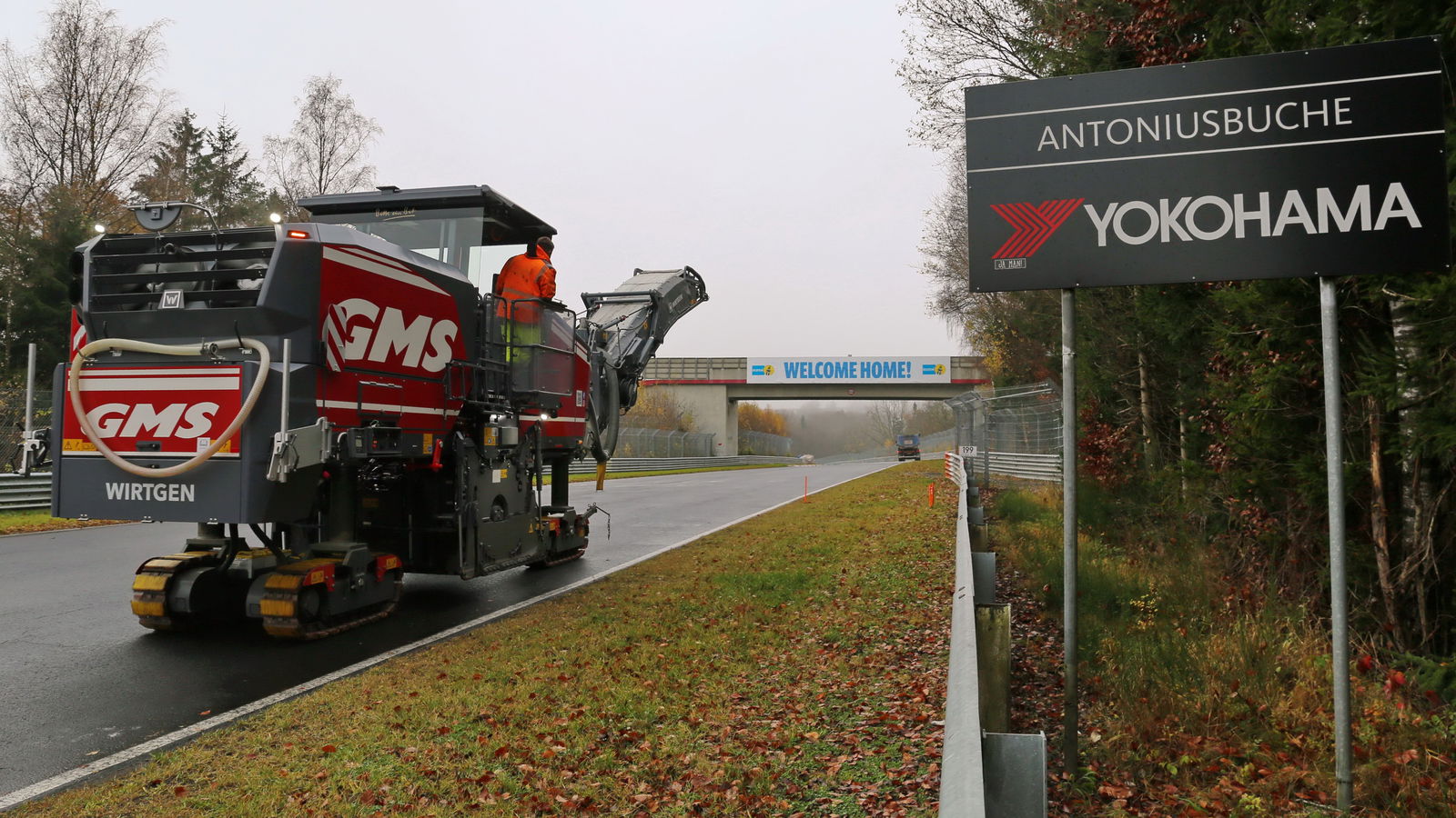Volvo Wants To Turn Your Whole Windscreen Into A Giant HUD